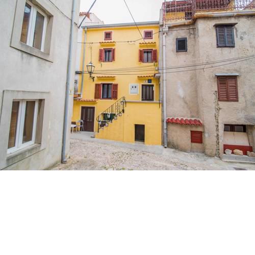 Apartments by the sea Vrbnik, Krk - 14806