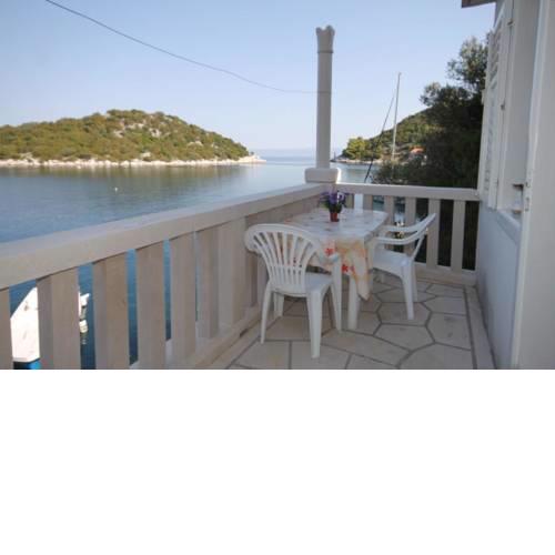 Apartments by the sea Zaklopatica, Lastovo - 8346