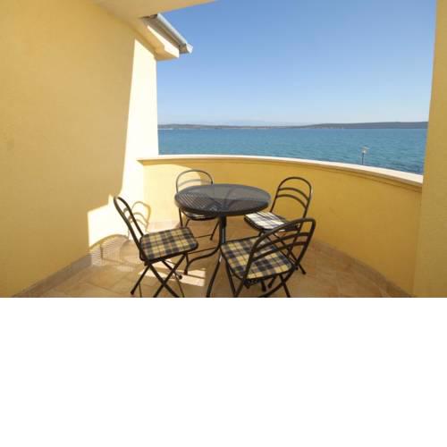 Apartments by the sea Zdrelac (Pasman) - 8427