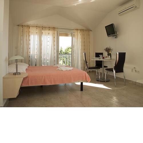 Apartments Cavar