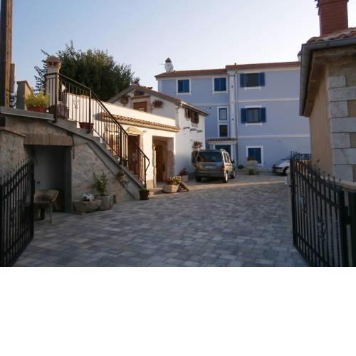 Apartments Crnčić