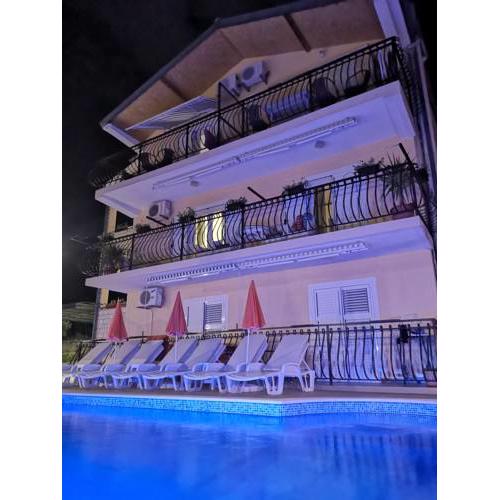 Apartments Ćurić