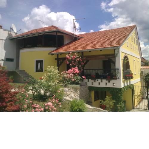 Apartments Dajčić