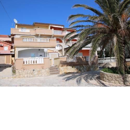 Apartments Del Mar