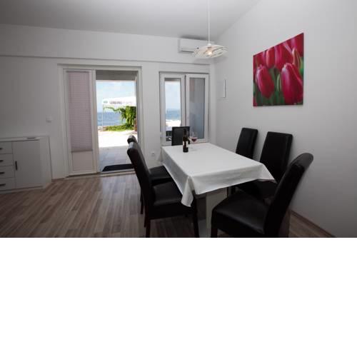 Apartments Dora