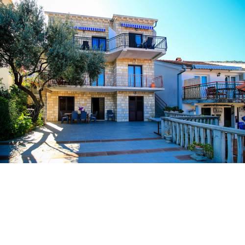Apartments Doris-Trpanj