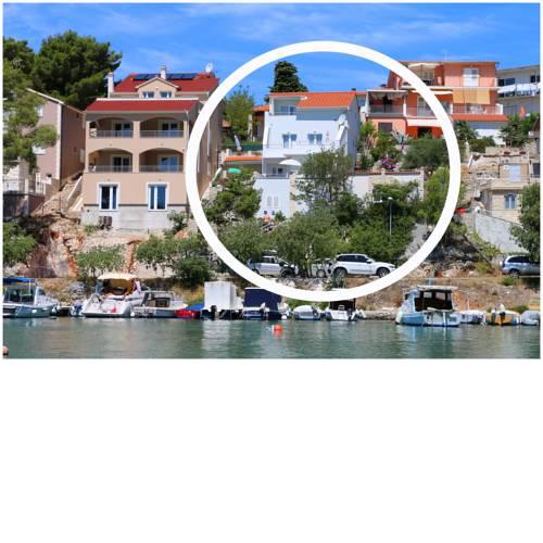 Apartments Elvi
