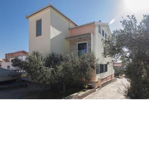 Apartments Frane