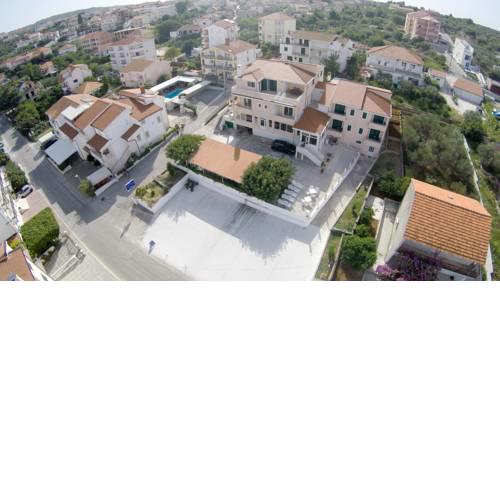 Apartments Fumija