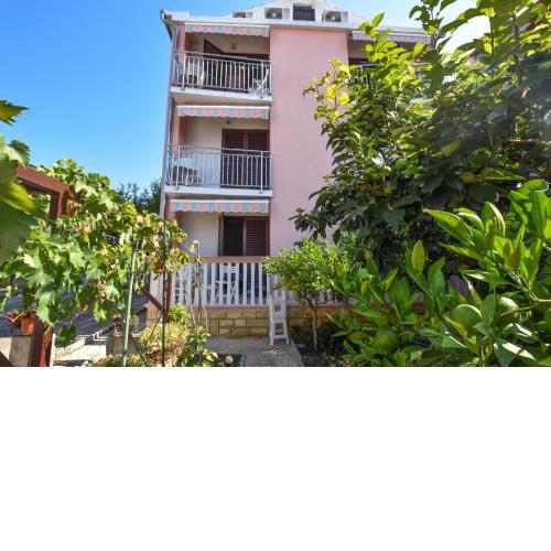 Apartments Garoful