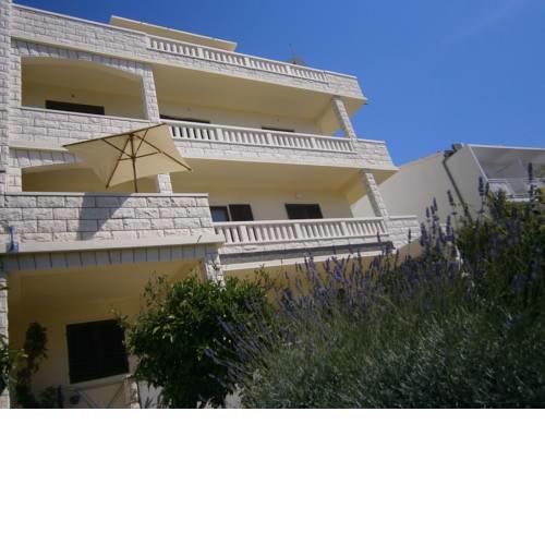 Apartments Huljic