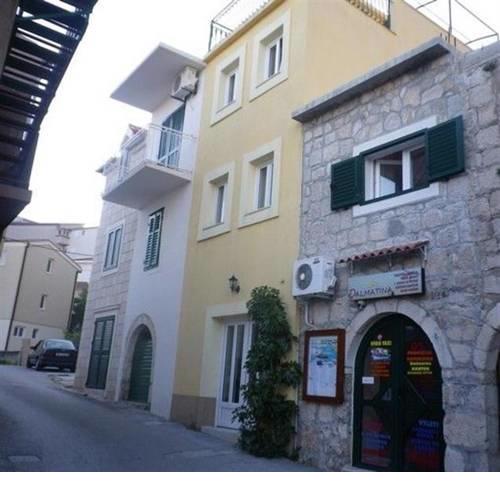 Apartments Igrane