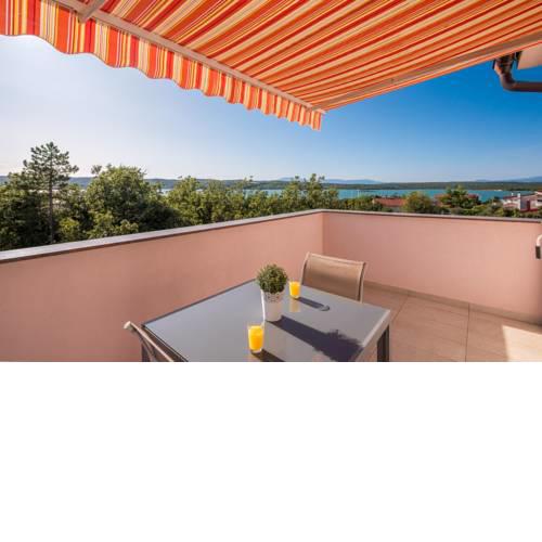 Apartments in Klimno/Insel Krk 12504