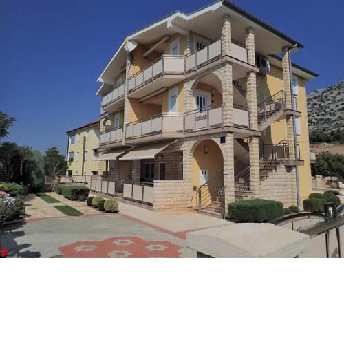 Apartments in Starigrad-Paklenica 35333