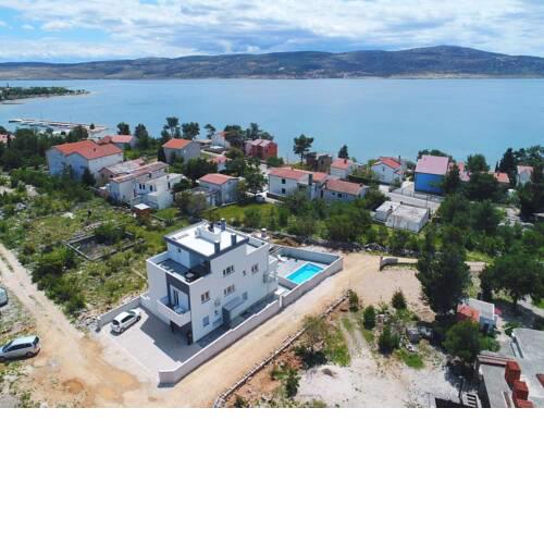 Apartments in Starigrad-Paklenica 41220