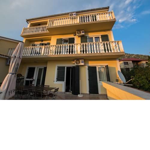 Apartments in Starigrad-Paklenica 6891