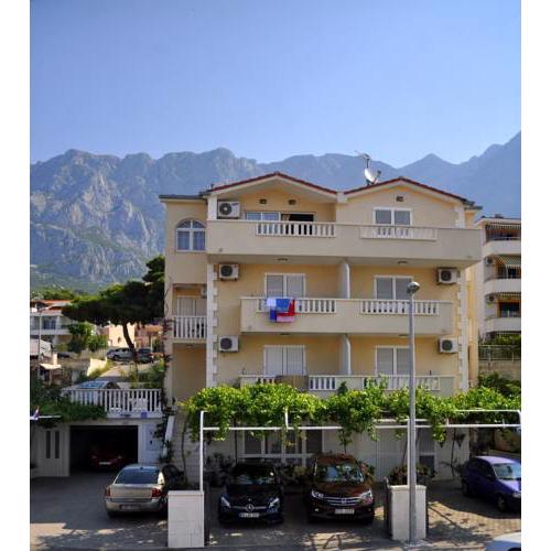 Apartments Ivica