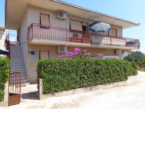 Apartments Ivica