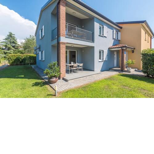 Apartments Jakov
