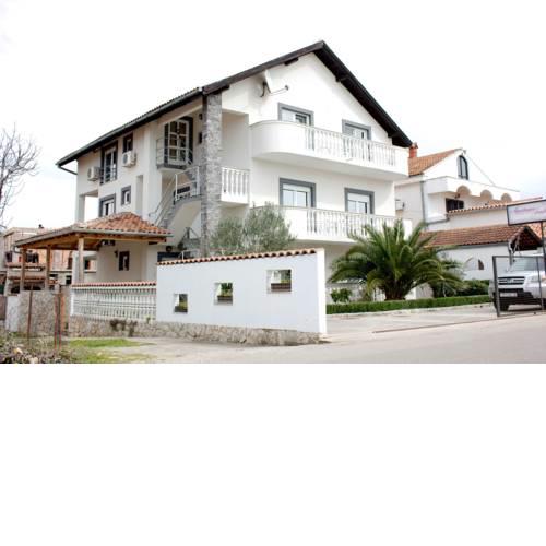Apartments Jandrok