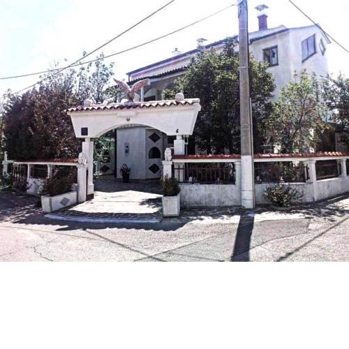 Apartments Kalanj