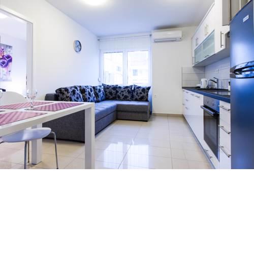 Apartments Kalelarga