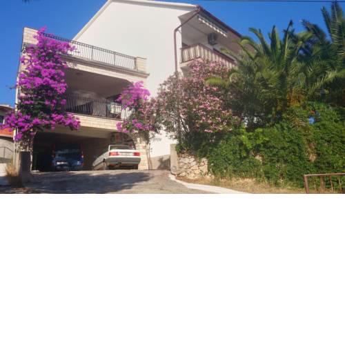 Apartments Karmela