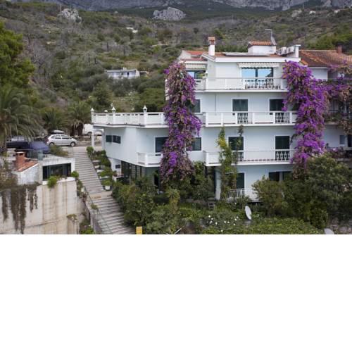 Apartments Kelava