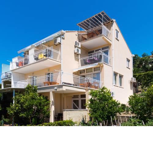 Apartments Klaić