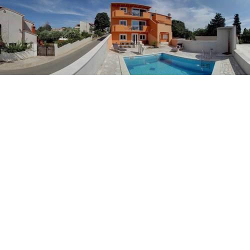 Apartments Larst