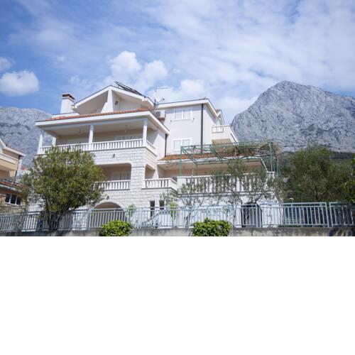 Apartments LOBORA