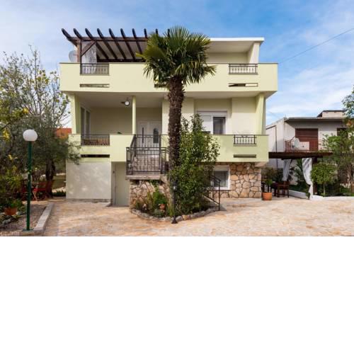 Apartments Lolić