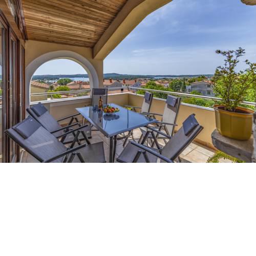Apartments Lorencin Milka
