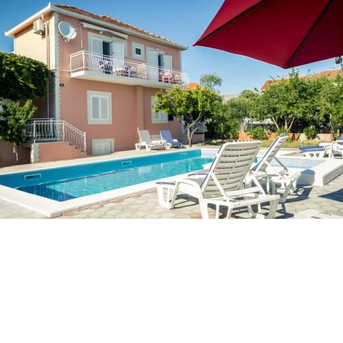 Apartments Lovorka with Heated Pool