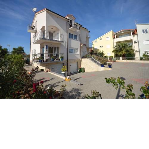 Apartments Mara