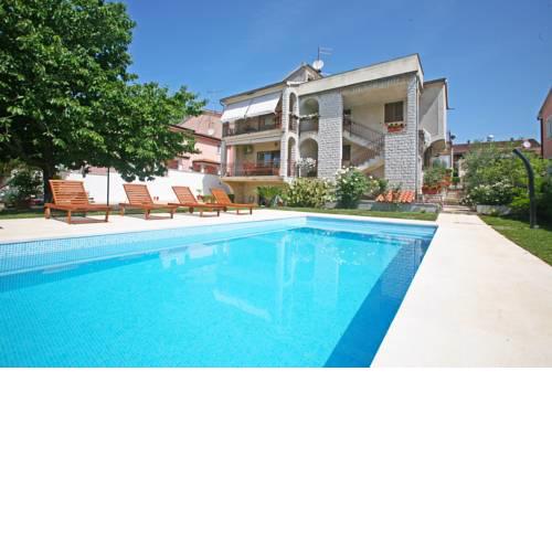 Apartments Maras