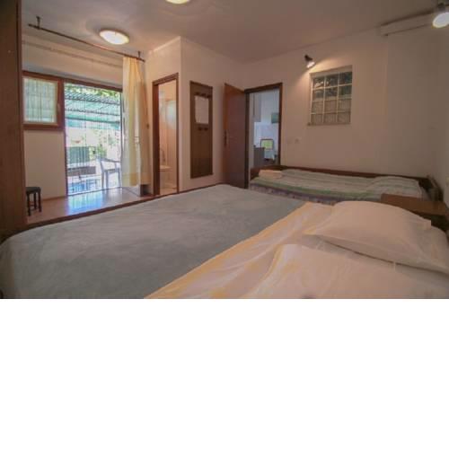 Apartments Mare
