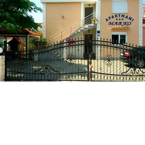 Apartments MARKO-Sevid