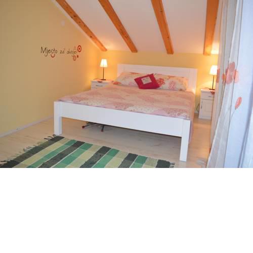 Apartments Maruška i Jana