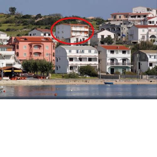 Apartments Metajna 101