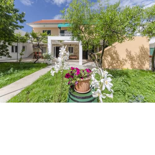 Apartments Mila II