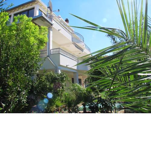 Apartments Miljak