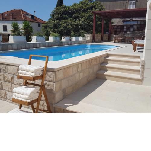 Apartments Miljas