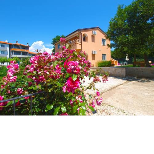 Apartments Milovan 1774
