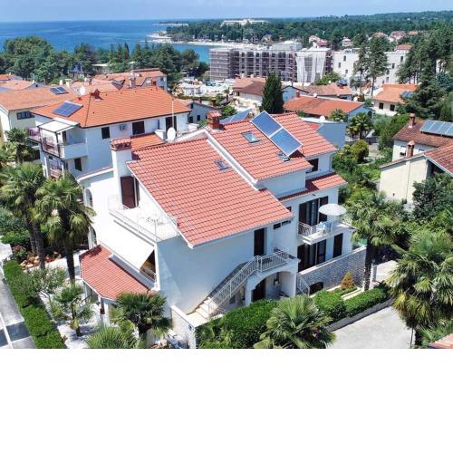 Apartments Mina