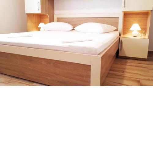 Apartments Mirjana R Makarska