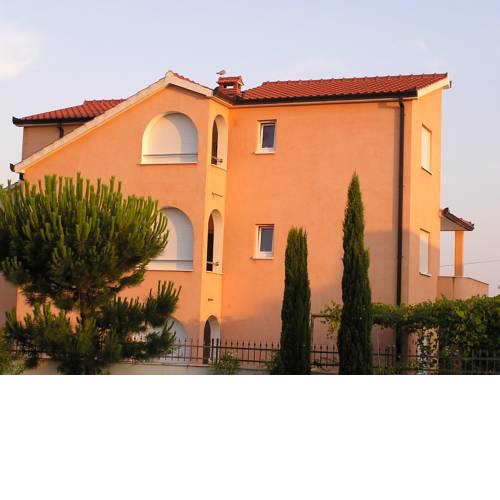 Apartments Miro