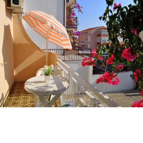 Apartments Missy Miranda