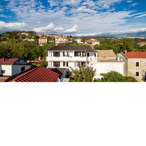 Apartments Mladen