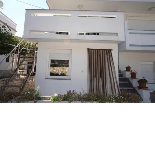 Apartments Nada & Ivan with Terrace